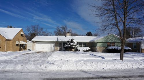 6234 Leon Ter, Milwaukee, WI 53218-4915