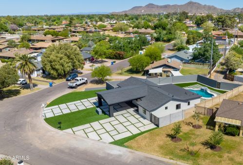 7321 11th Pl, Phoenix AZ  85020-5017 exterior