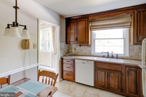 848 Woodlawn Dr, Lansdale PA  19446-4516 exterior