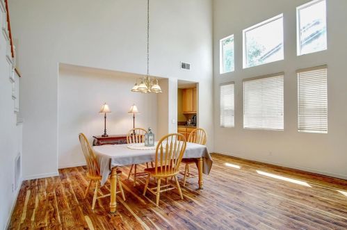 361 Majestic Dr, Hollister CA  95023-7032 exterior