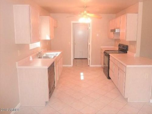 10225 Windsor Blvd, Glendale, AZ 85307-4126