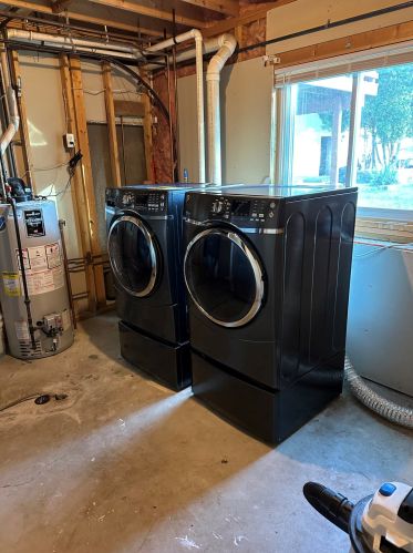 6433 103rd Ct, Milwaukee WI  53224-5251 exterior