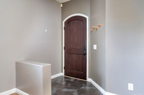 28313 Lobelia Ln, Santa Clarita, CA 91354-1513