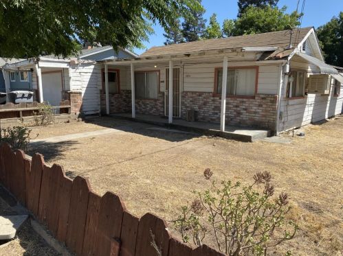 3724 Kentucky Ave, Riverbank, CA 95367-2912