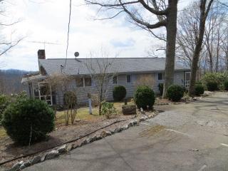 480 High Ridge Rd, Franklin, NC 28734-2302