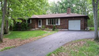 104 Center Trl, Hawley, PA 18428-6035