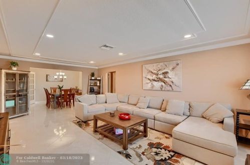 1606 14th Ave, Boynton Beach FL  33426-5809 exterior