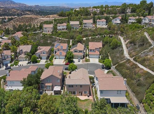 23810 Oak View Ln, Santa Clarita CA  91321-4661 exterior