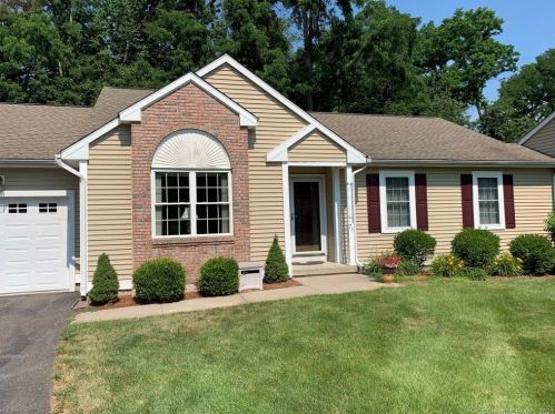 71 Bailey Cir, Wapping, CT 06074-1040