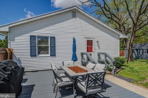 107 8th St, Laurel DE  19956-1401 exterior
