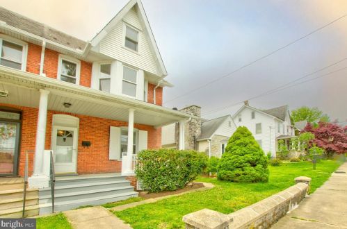 522 2nd Ave, Parkesburg, PA 19365-1404