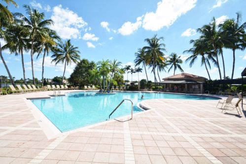 11652 Castellon Ct, Boynton Beach FL  33437-4085 exterior