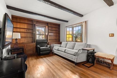 54 Greenfield Rd, Milford CT  06460-6331 exterior