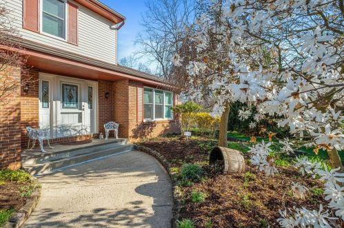 1406 Kelly Rd, Glenshaw, PA 15116-3206