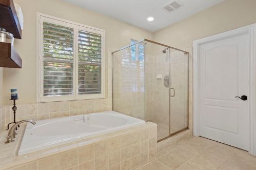 1238 River Pointe Dr, Lodi CA  95240-0564 exterior