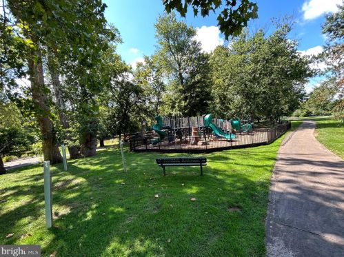 43530 Butler Pl, Leesburg VA 20176-7428 exterior