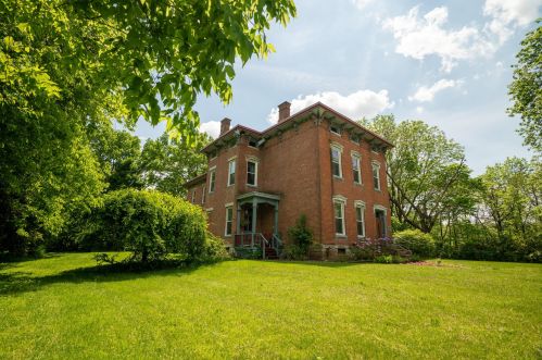 1571 Dyer Rd, Darbydale OH  43123-9738 exterior