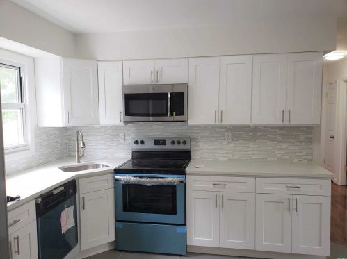 478 Louis Ave, Floral Park, NY 11001-3527