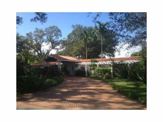11920 69th Ct, Miami, FL 33156-4771