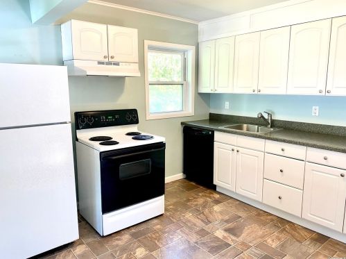 817 Hawkins Ave, Lake Grove NY 11755-1646 exterior