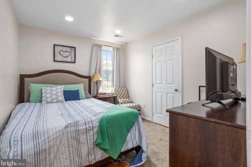 18 Elsworth Dr, Erial NJ  08081-4427 exterior