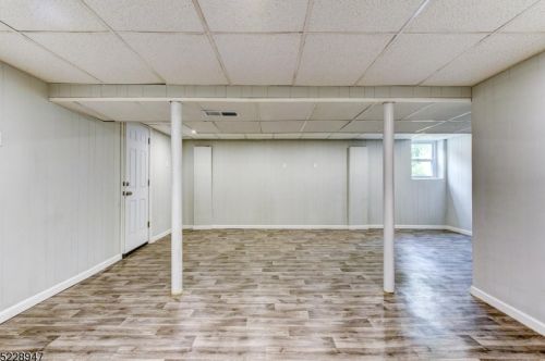124 Camden Rd, Parsippany NJ  07054-3107 exterior