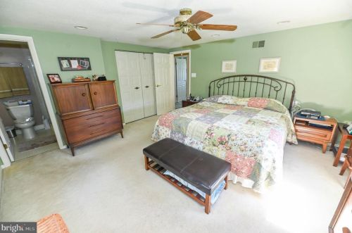 17 Briarwood Rd, Shrewsbury PA  17361-1801 exterior
