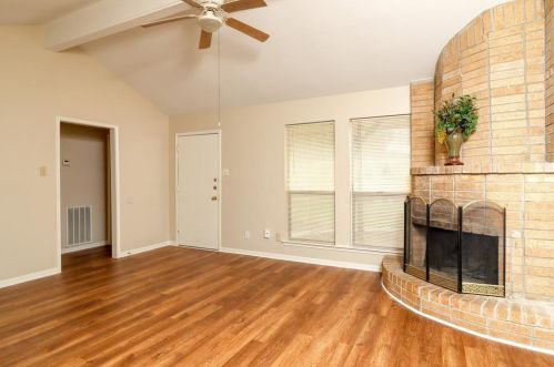 3831 Somerton Dr, Morgans Point TX  77571-3780 exterior