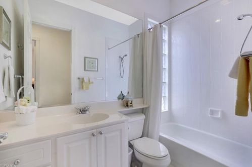 3132 Dominica Way, Naples FL 34119-1606 exterior