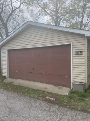 6643 Van Buren Ave, Hammond IN  46324-1532 exterior