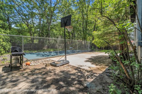 955 Hearthstone Dr, Lakewood NJ  08701-5513 exterior