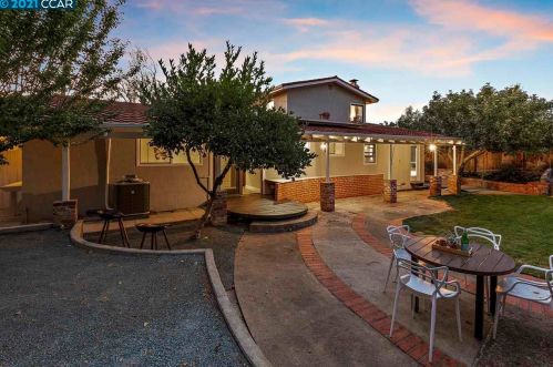 4346 Grammercy Ln, Concord CA  94521-4207 exterior