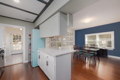 748 Beechwood Ave, Cincinnati OH  45232-1716 exterior