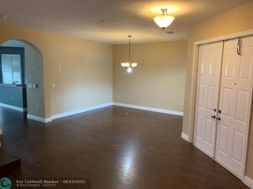 16445 31st St, Hollywood FL  33027-5232 exterior