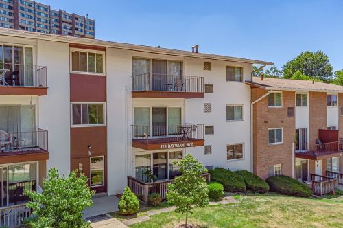 129 Baywood Ave, Pittsburgh, PA 15228-1351