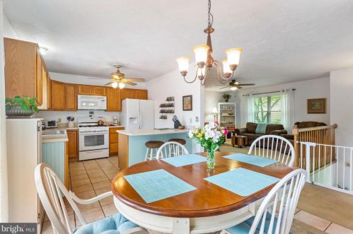 65 Woodland Dr, Shrewsbury PA  17361-1233 exterior