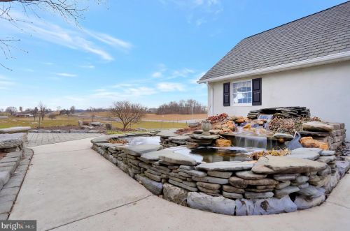 6383 Molly Pitcher Hwy, Lees Cross Roads PA  17257-9373 exterior