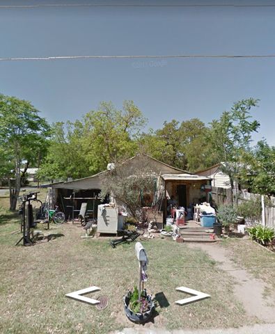 230 Patrick Ave, Pleasanton, TX 78064-2631