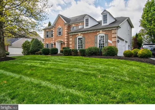 13543 Heritage Farms Dr, Gainesville, VA 20155-1336