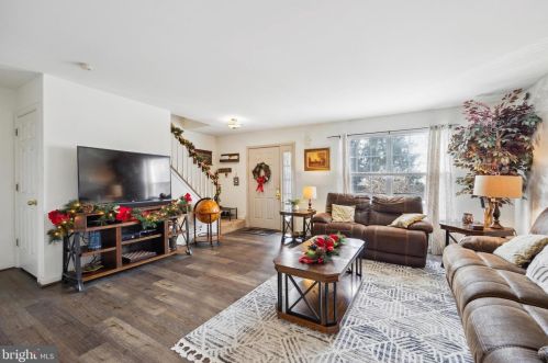 110 Richmond Ct, Harleysville PA  19438-3616 exterior