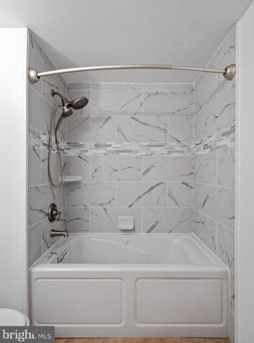 2268 Cocquina Dr, Herndon VA  20191-1140 exterior