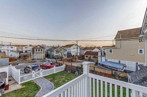 9951 Russell St, Jamaica NY  11414-3949 exterior