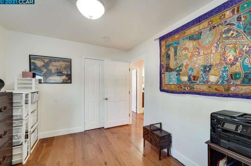 2854 Mcbryde Ave, Richmond CA  94804-1247 exterior