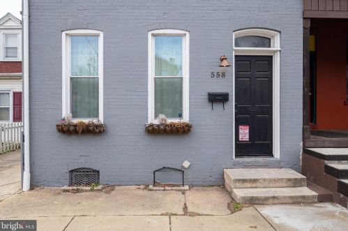 558 Queen St, Lancaster, PA 17603-3027