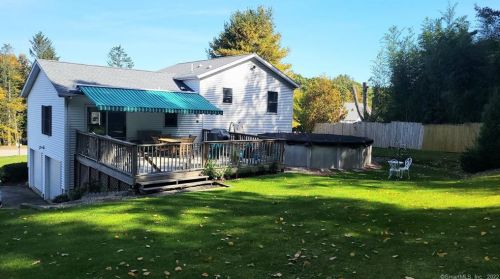 20 Desjardins Dr, Uncasville, CT 06382-1148