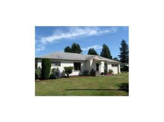 6874 Vista Dr, Ferndale, WA 98248-9644