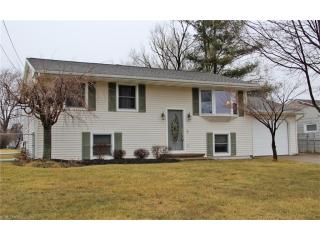 415 Gildona Dr, Sandusky, OH 44870-5749