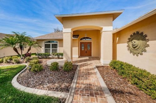 1233 Ashbourne Cir, New Port Richey, FL 34655-7107