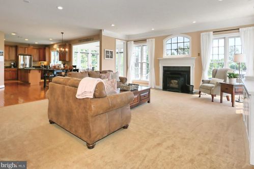 12760 Beebe Ct, Lovettsville VA  20180-2778 exterior