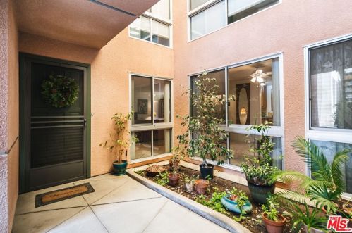 5301 Balboa Blvd, Van Nuys, CA 91316-2702